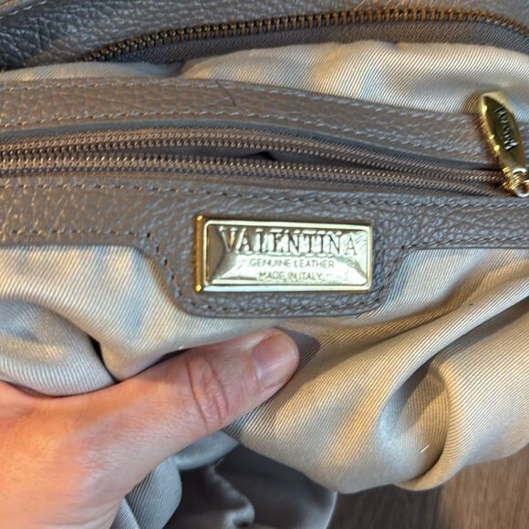 VALENTINA ITALIAN MADE PEBBLED LEATHER GRAY AND TAN BUCKET SHOULDER BAG EUC - Picture 10 of 16